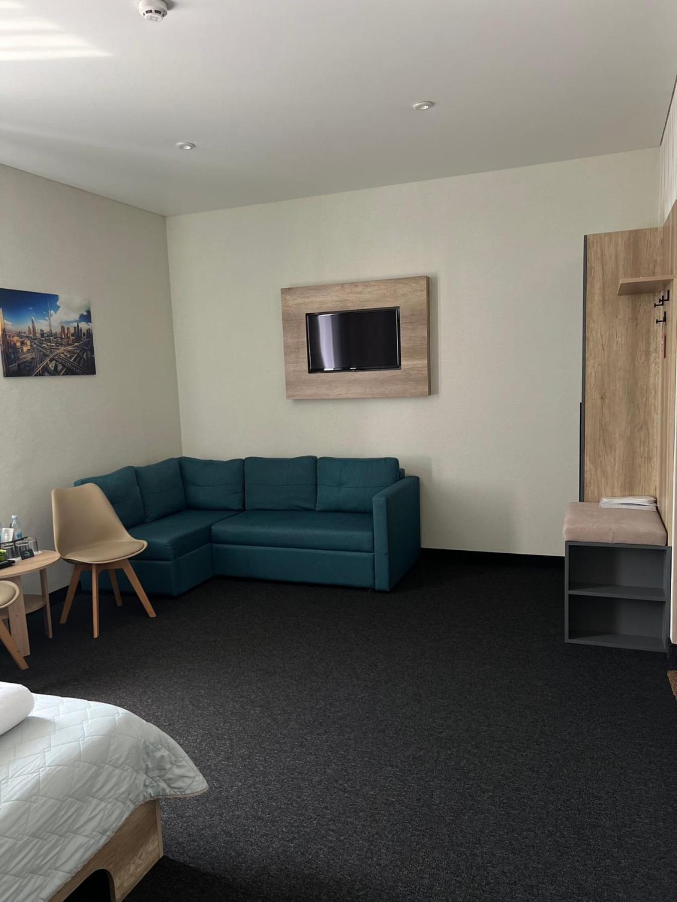 Hotel Dozari Korostyshiv エクステリア 写真