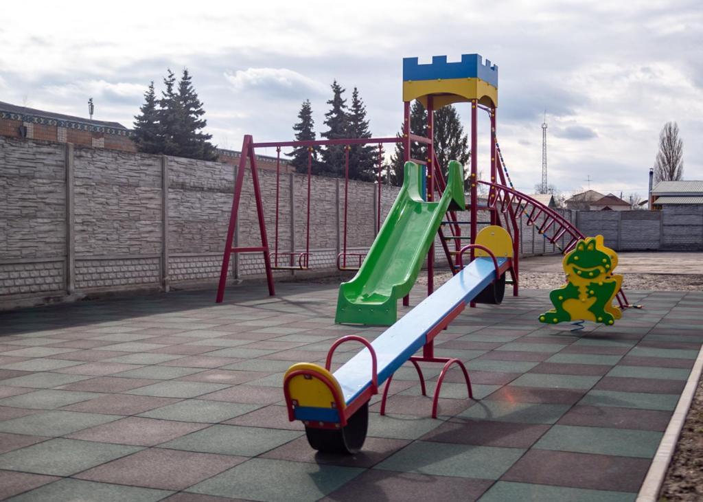 Hotel Dozari Korostyshiv エクステリア 写真